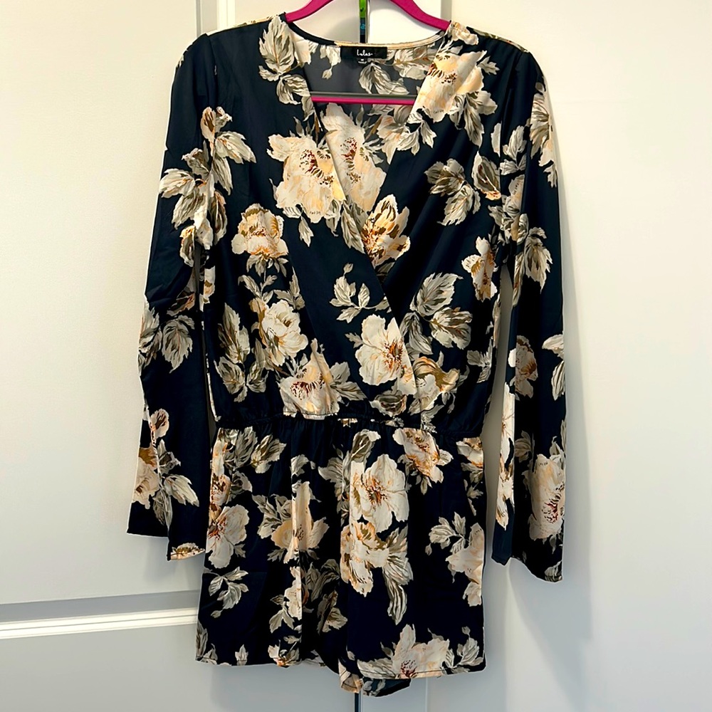 Lulu’s Navy Floral Romper